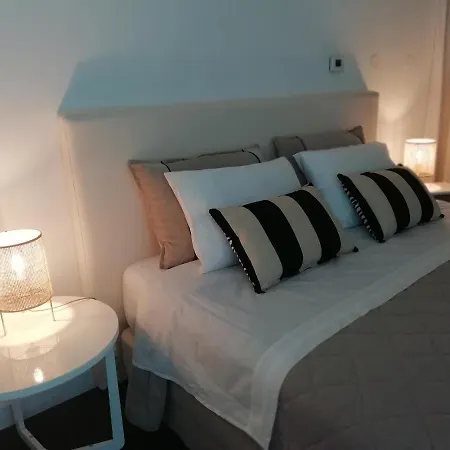 House 4 * Nazare