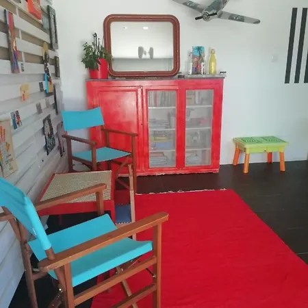 House 4 Guest house *
