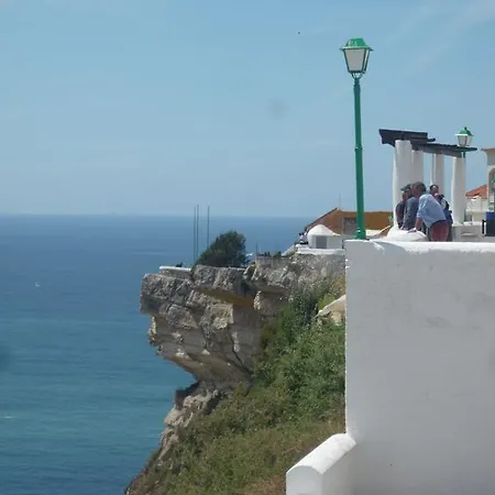 House 4 * Nazare