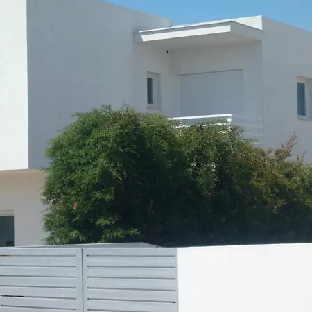 House 4